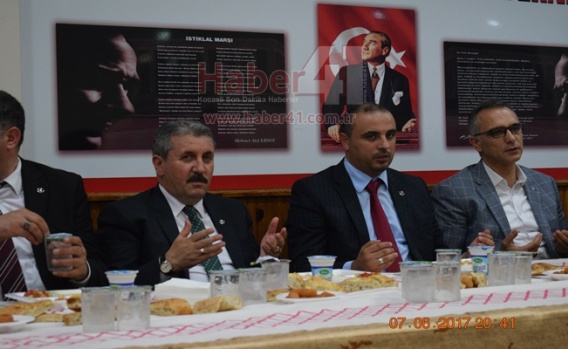 Büyük Birlik Partisi Genel Başkanı Destici Gebzede İftar Açtı