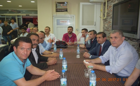 Büyük Birlik Partisi Genel Başkanı Destici Gebzede İftar Açtı