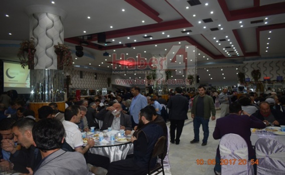 Saadet Partisi Gebze'de iftarda buluştu