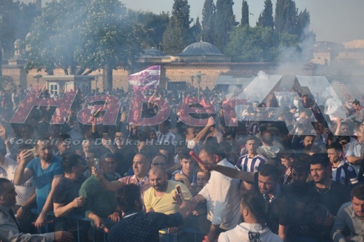 Gebze Şampiyonu Bağrına Bastı