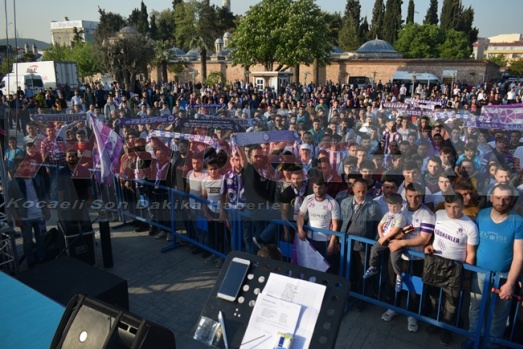 Gebze Şampiyonu Bağrına Bastı