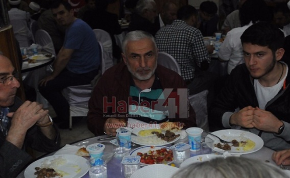 Saadet Partisi Gebze'de iftarda buluştu