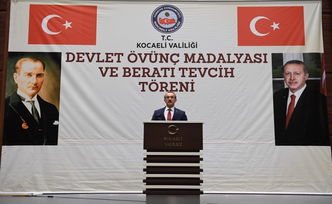 Vali Yavuz'dan şehit yakınları ve gazilere övünç madalyası