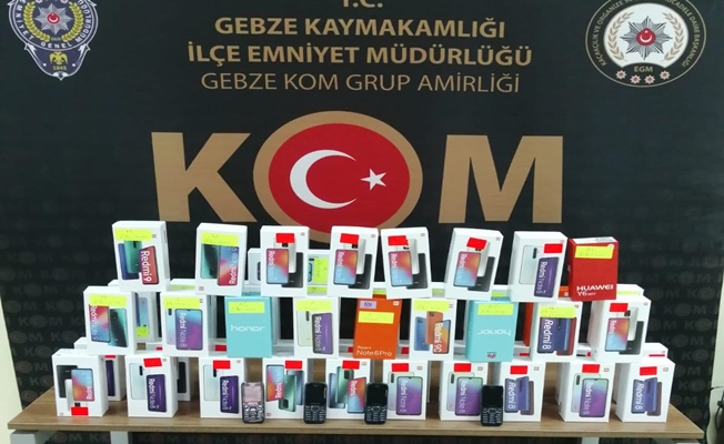 Gebze'de 51 adet kaçak cep telefonu yakalandı!