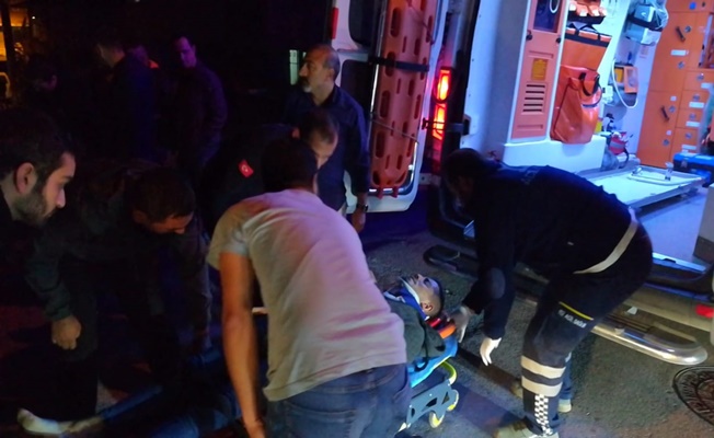 Kocaeli'de iki araç kafa kafaya çarpıştı:6 yaralı