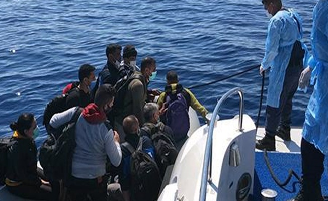 Yunanistan'ın Ölüme Terk Ettiği 55 Düzensiz Göçmen Kurtarıldı