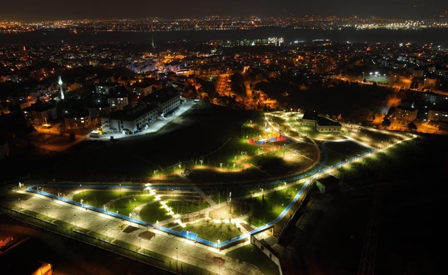 Gölcük'ün yeni sosyal yaşam alanı gündüz ayrı gece ayrı güzel