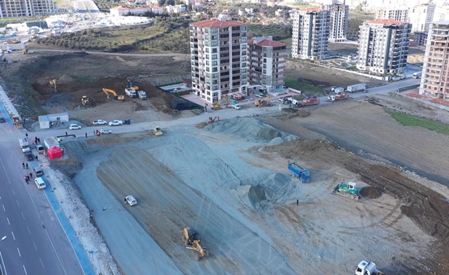 Sahra hastanesi için konteynerler yola çıktı