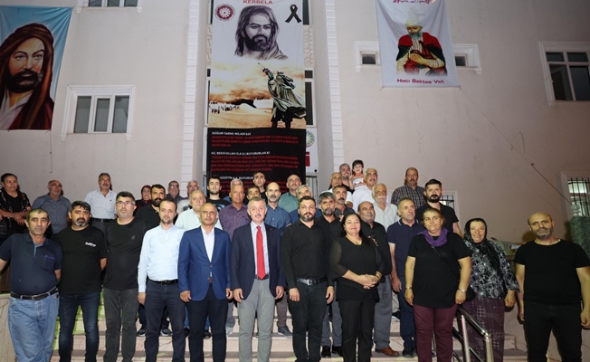 Başkan Büyükakın, Körfez Cemevi’nde Muharrem ayı orucuna katıldı Başkan Büyükakın, Körfez Cemevi’nde Muharrem ayı orucuna katıldı