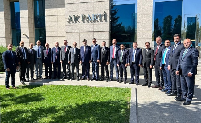 AK Parti ilçe başkan adayları genel merkeze gitti