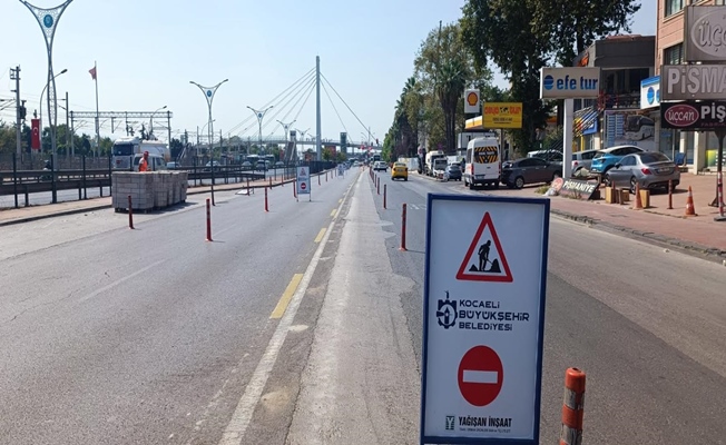 D-100 Kuzey yan yola orta refüj D-100 Kuzey yan yola orta refüj