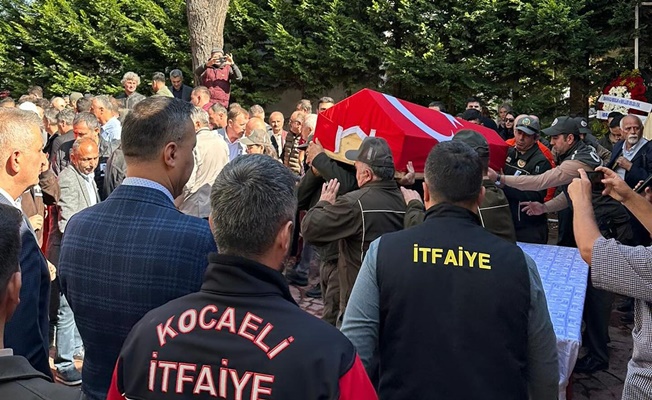 Gölcük'te itfaiye aracı uçuruma yuvarlandı: 1 itfaiyeci şehit oldu