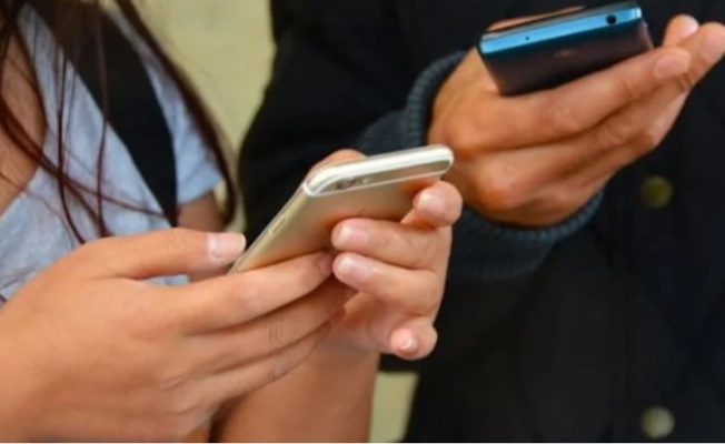 Öğrencilere teknolojik destek 'Resmi'leşti