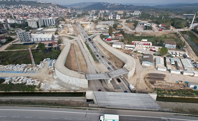 Solaklar kavşağı mimarisiyle dikkat çekiyor