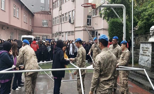 Çolakoğlu Mesleki ve Teknik Anadolu Lisesi Öğrencilerine Deprem Eğitimi Verildi