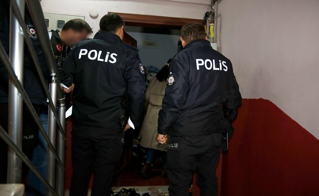 Onlarca aranan şahıs operasyonla yakalandı! Onlarca aranan şahıs operasyonla yakalandı!