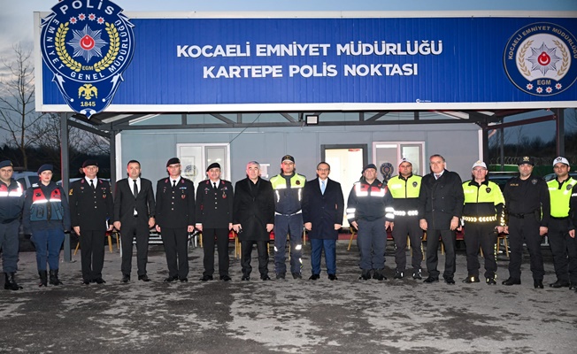 Vali Yavuz yılbaşında görev yapan personelleri ziyaret etti