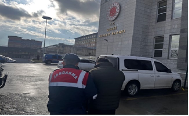Jandarma huzur uygulamalarında 794 kişi yakalandı Jandarma huzur uygulamalarında 794 kişi yakalandı