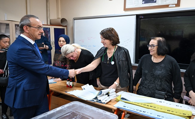 Vali Yavuz ve Eşi oylarını kullandı!