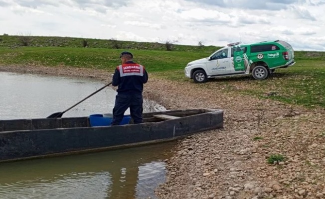 Edirne'de Jandarma'dan balık avına karşı tedbir Edirne'de Jandarma'dan balık avına karşı tedbir