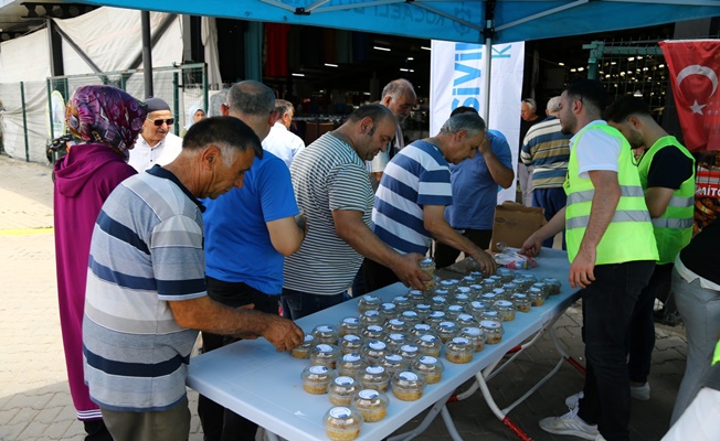 Büyükşehir’in aşure dağıtımı başladı