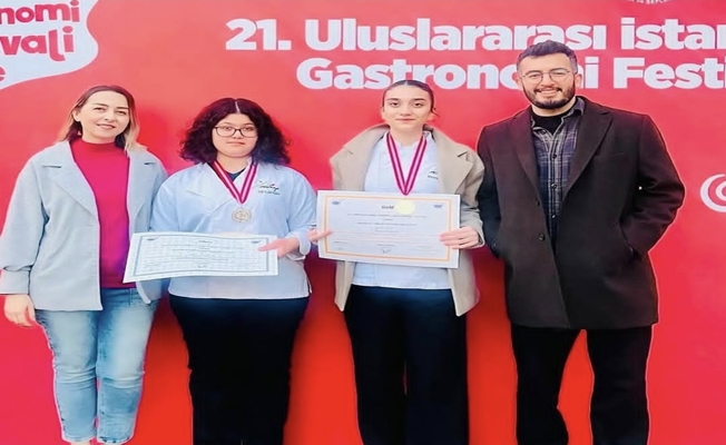 Çolakoğlu Kız Mesleki ve Teknik Anadolu Lisesi Öğrencilerinden Büyük Başarı