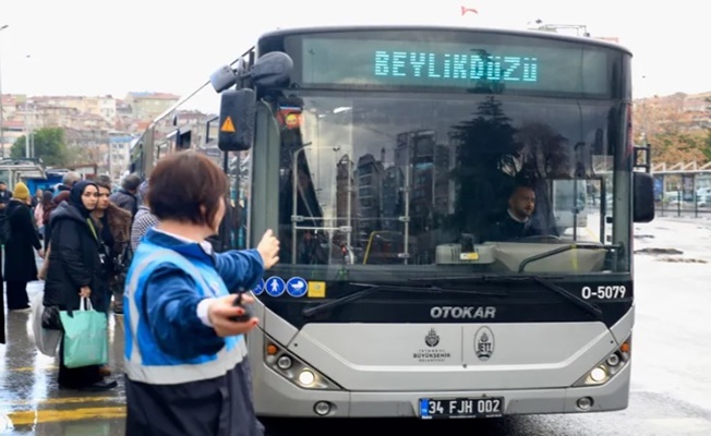 İETT'de ilk kadın metrobüs denetim amiri iş başında