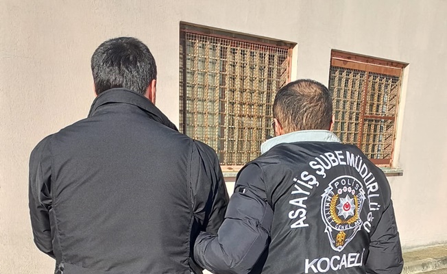 4 yıl hapis cezası ile aranan şahıs yakalandı! 4 yıl hapis cezası ile aranan şahıs yakalandı!