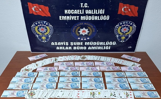 Ruhsatsız işletmeye kumar baskını Ruhsatsız işletmeye kumar baskını