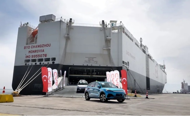BYD’nin 7 bin araçlık gemisi Derince limanında