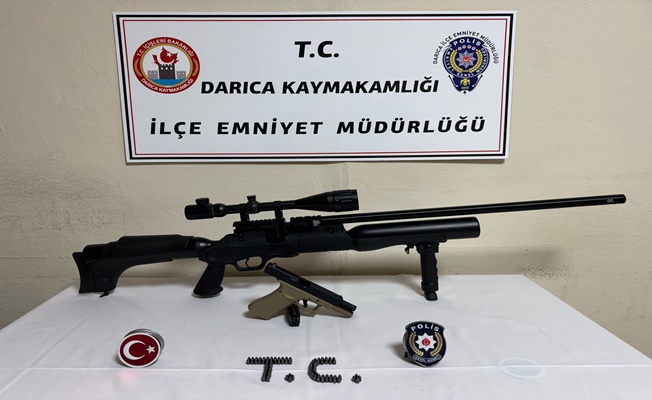 Darıca’da 19 Yaşındaki Şahıs Silahlarla Yakalandı