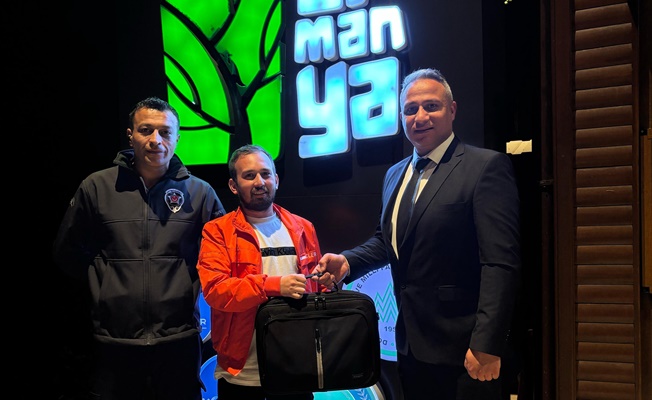 Ormanya’da düşürülen para dolu çanta sahibini buldu
