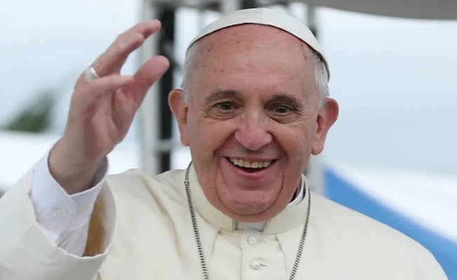 Papa Franciscus hayatını kaybetti!