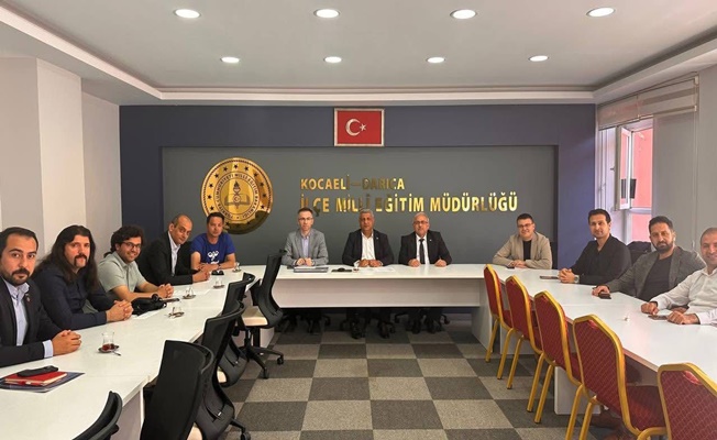 Eğitim Bir-Sen Darıca'da Yetkisini Tazeledi Eğitim Bir-Sen Darıca'da Yetkisini Tazeledi