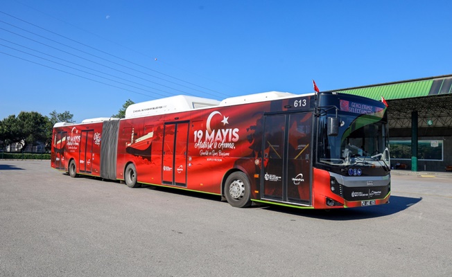 Kocaeli'de otobüs ve tramvaylar bayramlık giydirildi