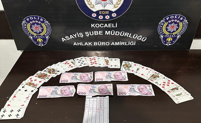 Karamürsel’de Kahvehaneye Kumar Baskını: 1 Kişi Hakkında Adli İşlem, 3 Kişiye Ceza