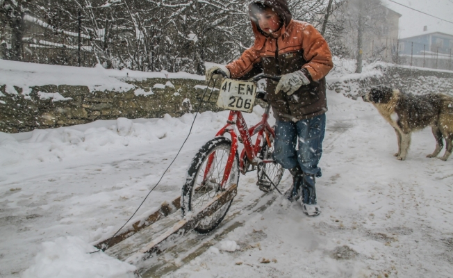 Karla mücadelede yeni dönem; Bisikletli kar küreme aracı