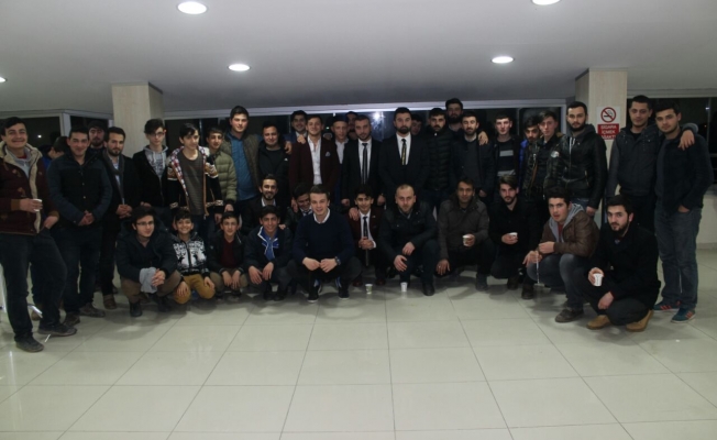 Erbakan Vakfı Gençlik Kolları Gebze'de Toplantı Yaptı