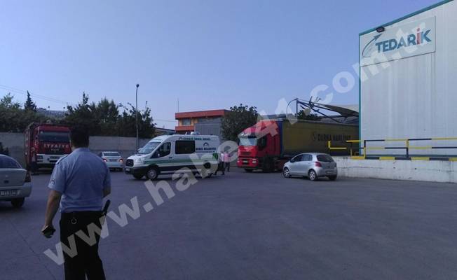Forklift ile beton zemin arasında kalarak feci bir şekilde hayatını kaybetti Forklift ile beton zemin arasında kalarak feci bir şekilde hayatını kaybetti