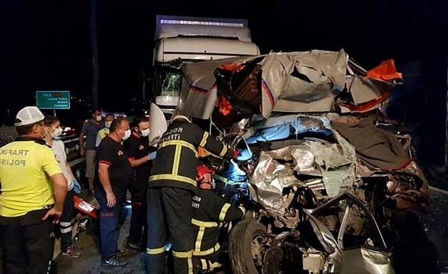 TEM otoyolunda zincirleme kaza:1 ölü 2 yaralı