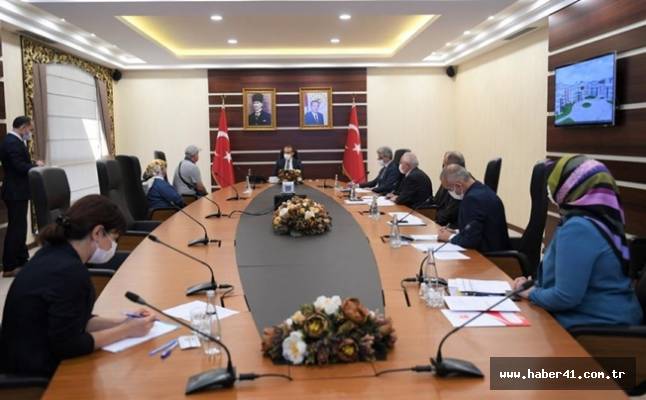 Vali Seddar Yavuz, “Halk Günü” Toplantısında Vatandaşların Sorun, Şikâyet ve Taleplerini Dinledi