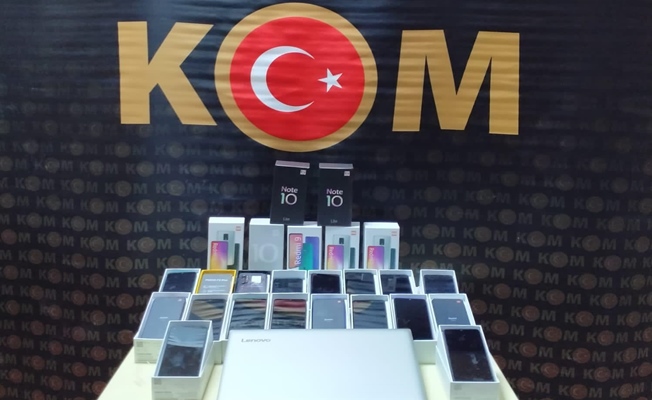 Kocaeli'de 26 adet kaçak telefon ele geçirildi!