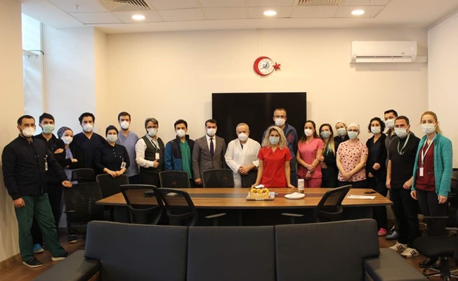 Gebze Fatih Devlet Hastanesinden 100. Açık Kalp Ameliyatı Sonrası Kutlama