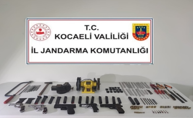 Jandarma ekiplerince onlarca silah ele geçirdi