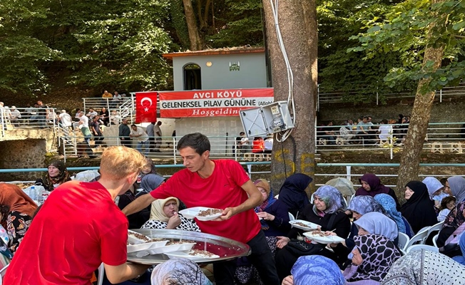 Karamürsel Avcı Köyü Yardımlaşma ve Kalkındırma Derneğinden geleneksel pilav günü