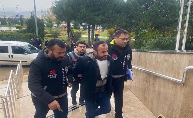 Eski eşini yemek yerken öldüren zanlı tutuklandı!