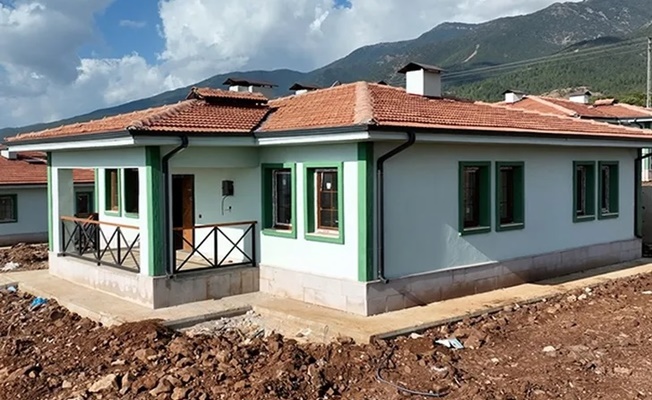 Yıl sonuna kadar 30 bin köy evi teslim edilecek