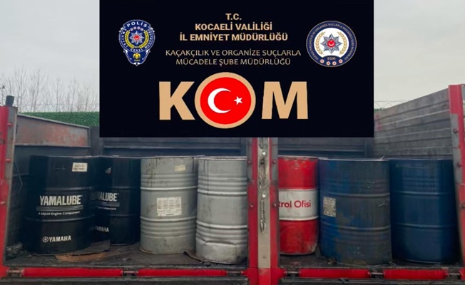 TEM Otoyolu'nda durdurulan araçta 2 ton 550 litre kaçak akaryakıt ele geçirildi