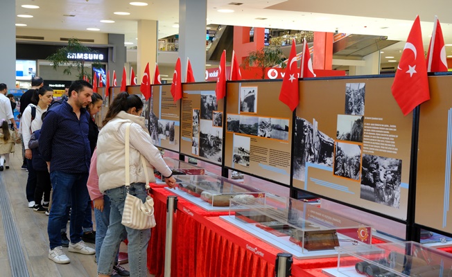 ÇANAKKALE SERGİSİ, GEBZE CENTER’DA ZİYARETÇİLERİYLE BULUŞTU
