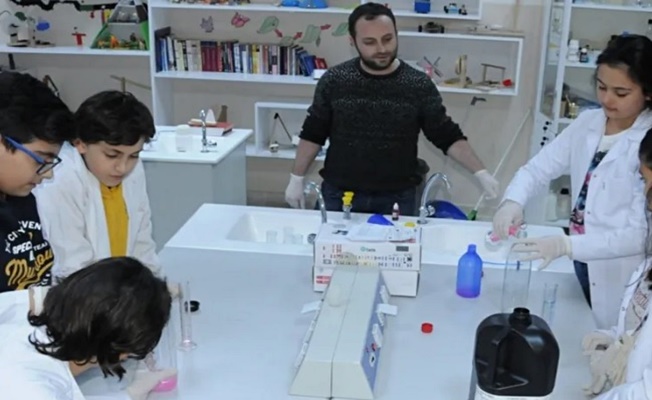 Öğretmenlerin ders ve ek ders saatlerine ücret ayarı